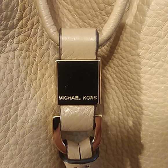 MICHAEL KORS - Picture 3 of 7